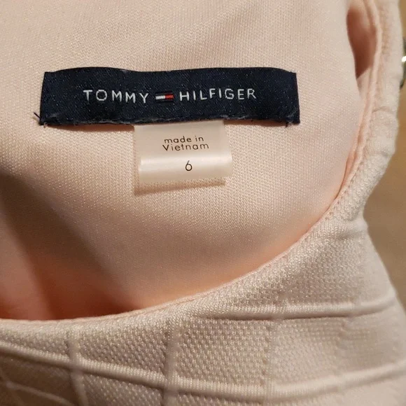 TOMMY HILFIGER CLASSIC SHEATH DRESS BLUSH PINK WITH GOLD BUTTONS SZ 6 - Picture 6 of 15